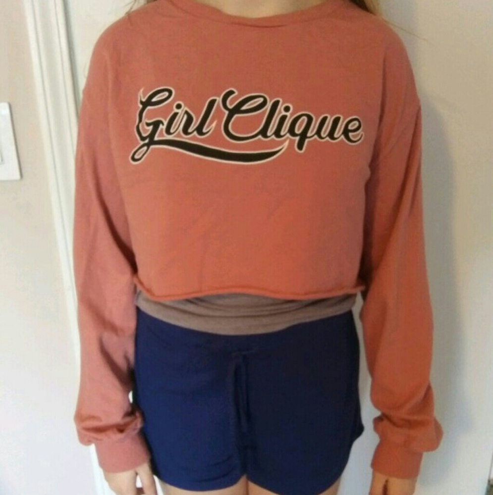 Cropped pullover